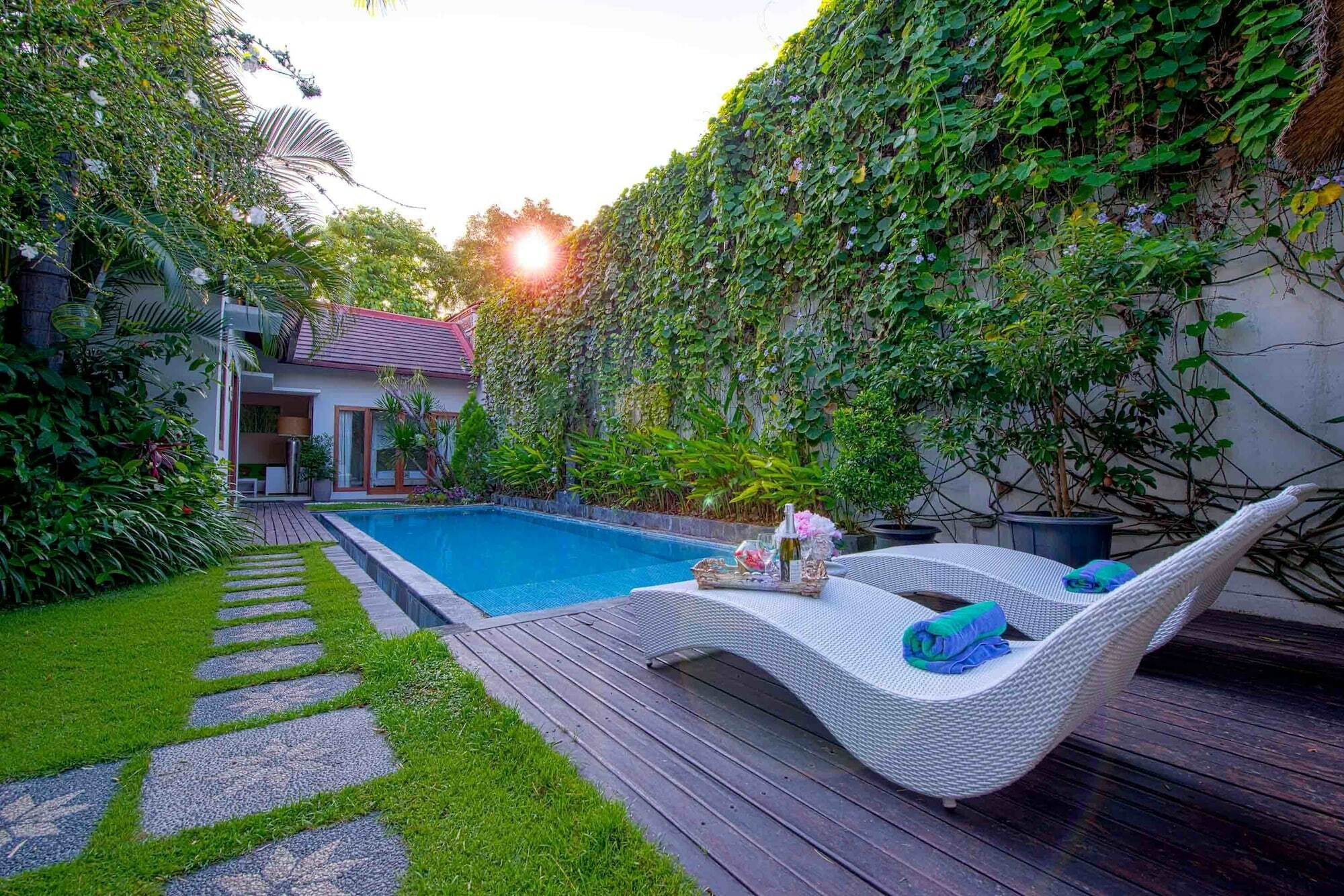 Villa Enjoy - Seminyak Center Екстериор снимка
